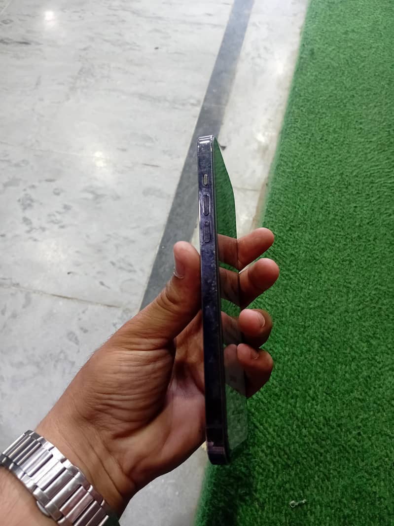 Apple iPhone 14 Pro Max 2