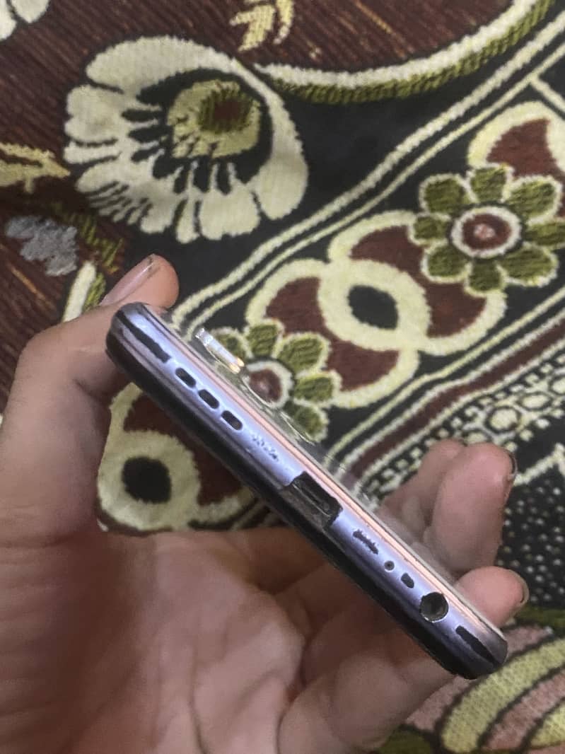 v2043 0