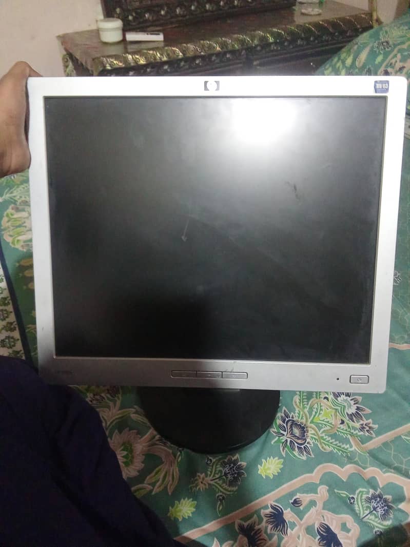 16 inch lcd 4