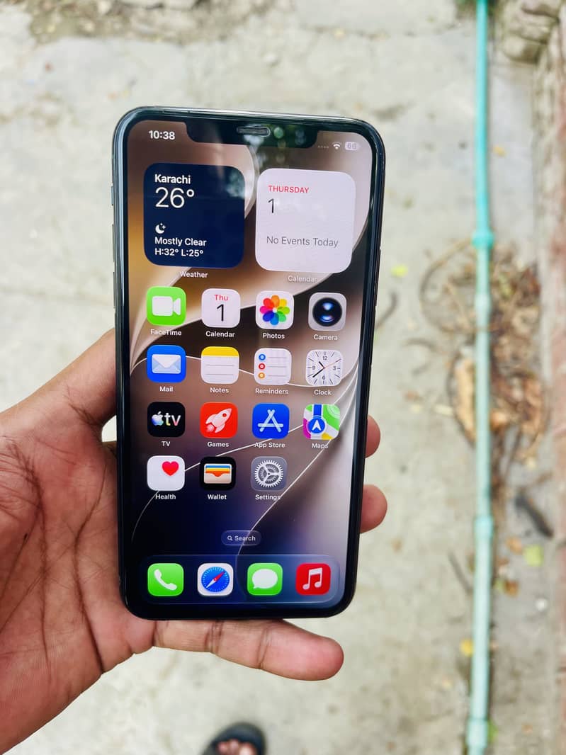 Apple iPhone 11 Pro Max 1