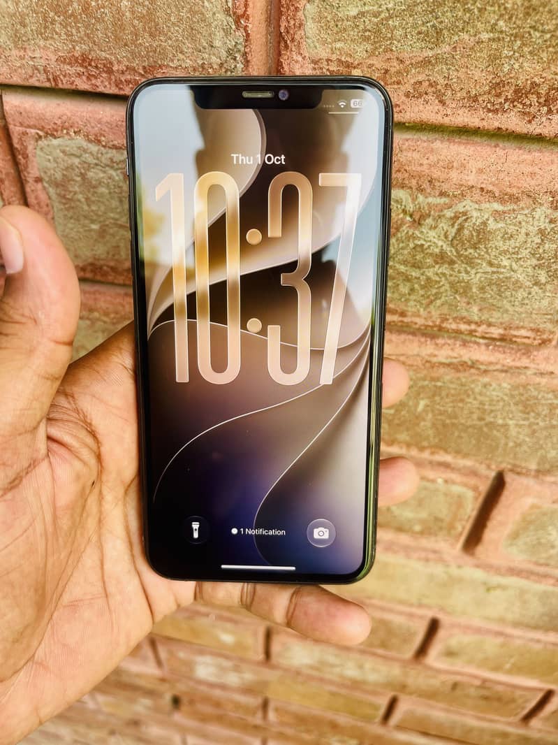 Apple iPhone 11 Pro Max 4