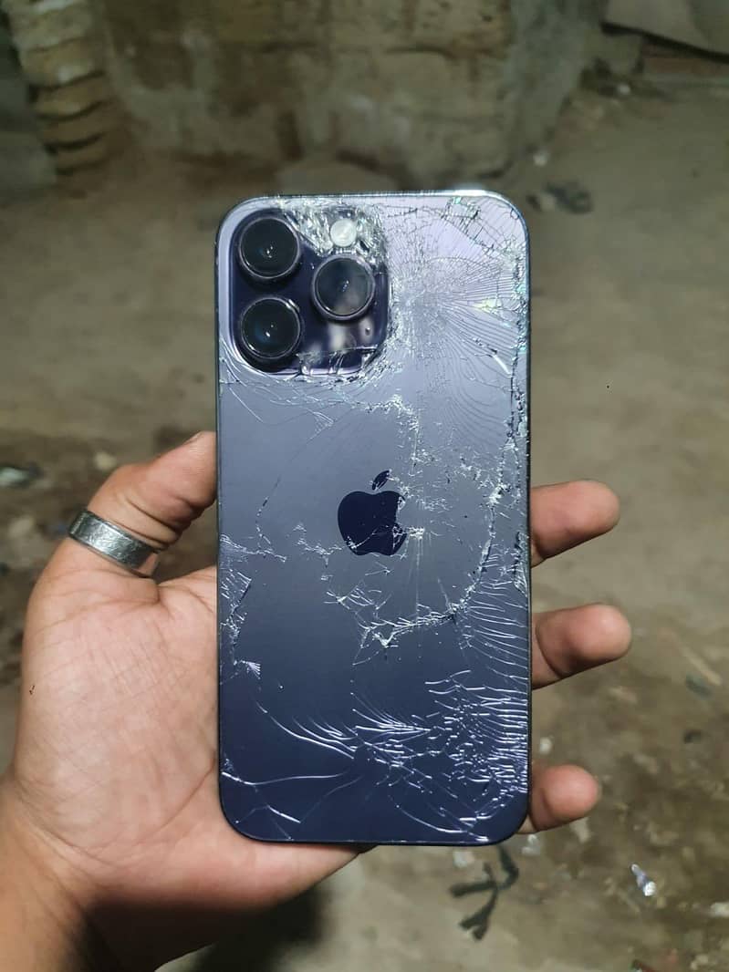 Apple iPhone 14 Pro Max 1