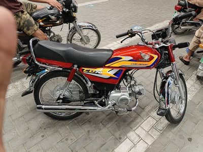 Honda CD 70 2025