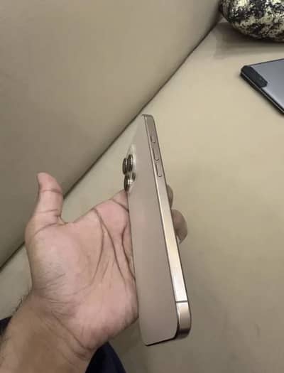 Apple iPhone 16 Pro Max