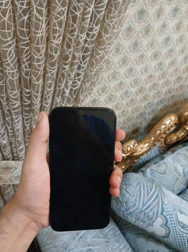 Apple iPhone 14 Pro Max 4
