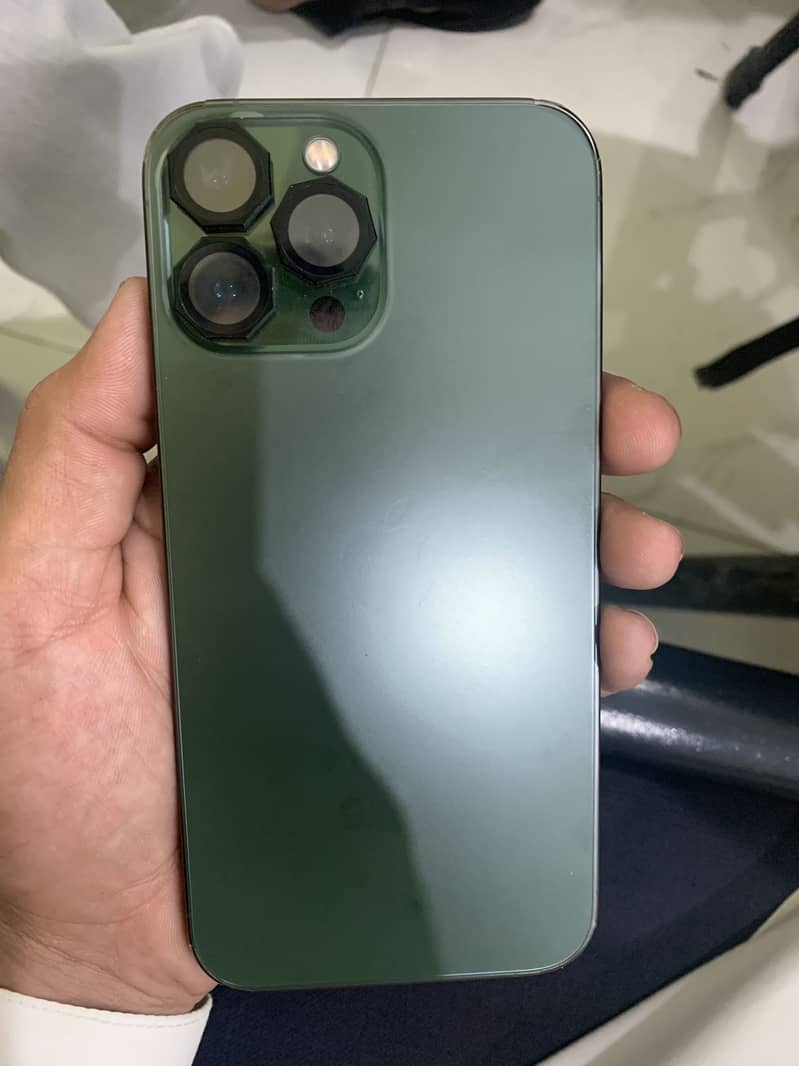 Apple iPhone 13 Pro Max 3