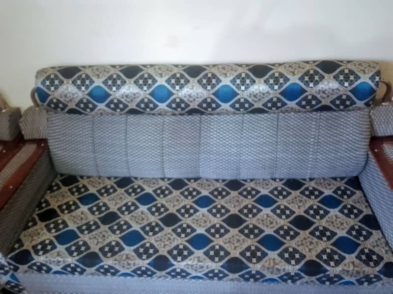 eligent 5 seater sofa set . . 1