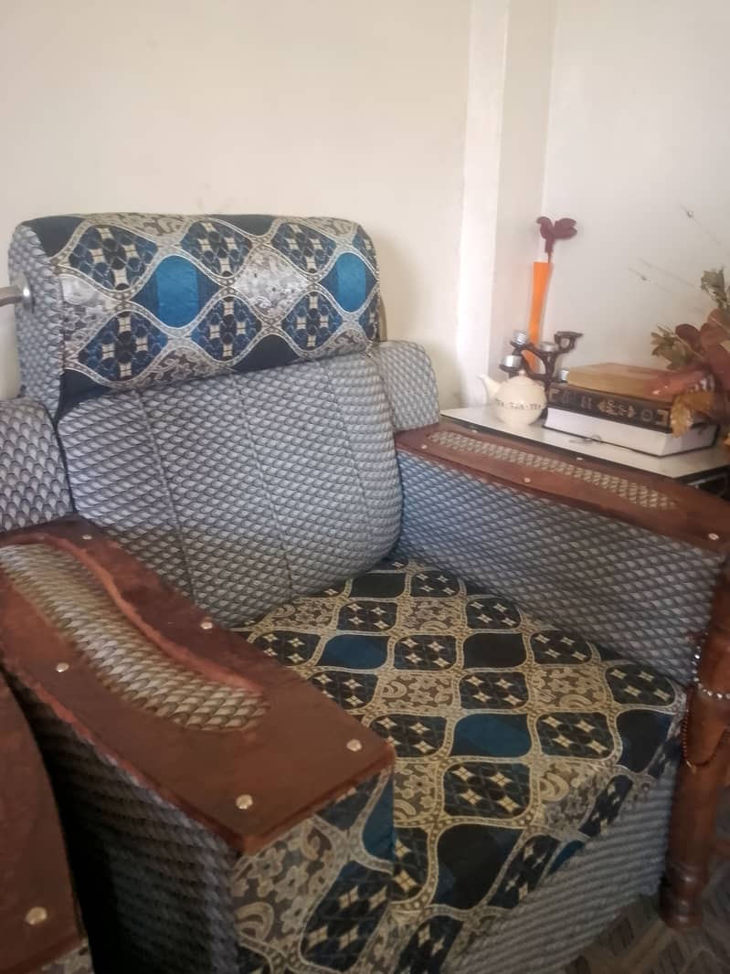eligent 5 seater sofa set . . 2