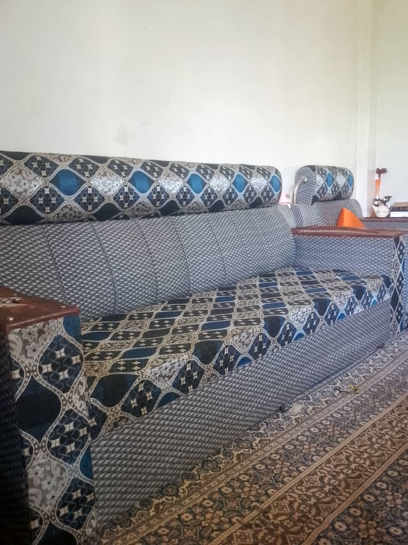 eligent 5 seater sofa set . . 3