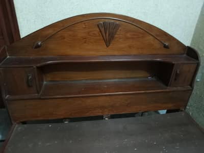 DOUBLE BED (QUEEN SIZE)