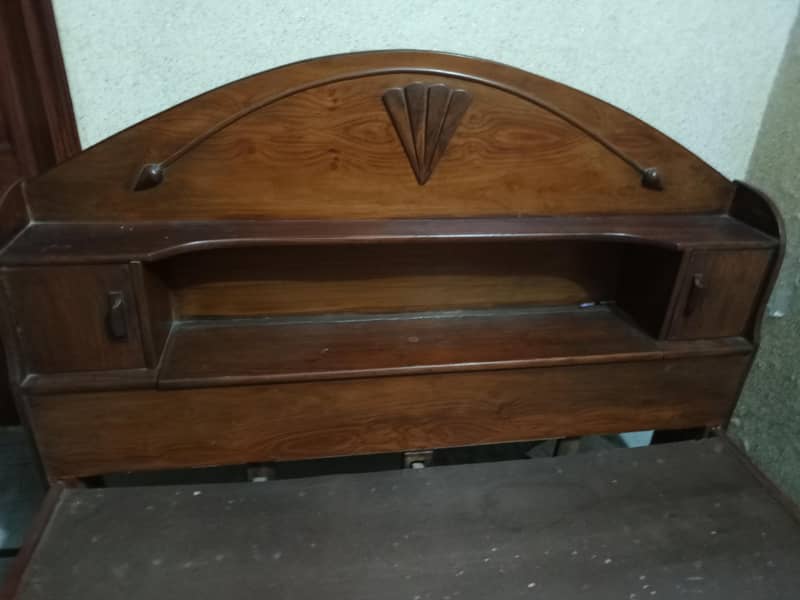 DOUBLE BED (QUEEN SIZE) 0