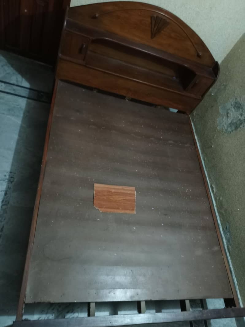 DOUBLE BED (QUEEN SIZE) 1