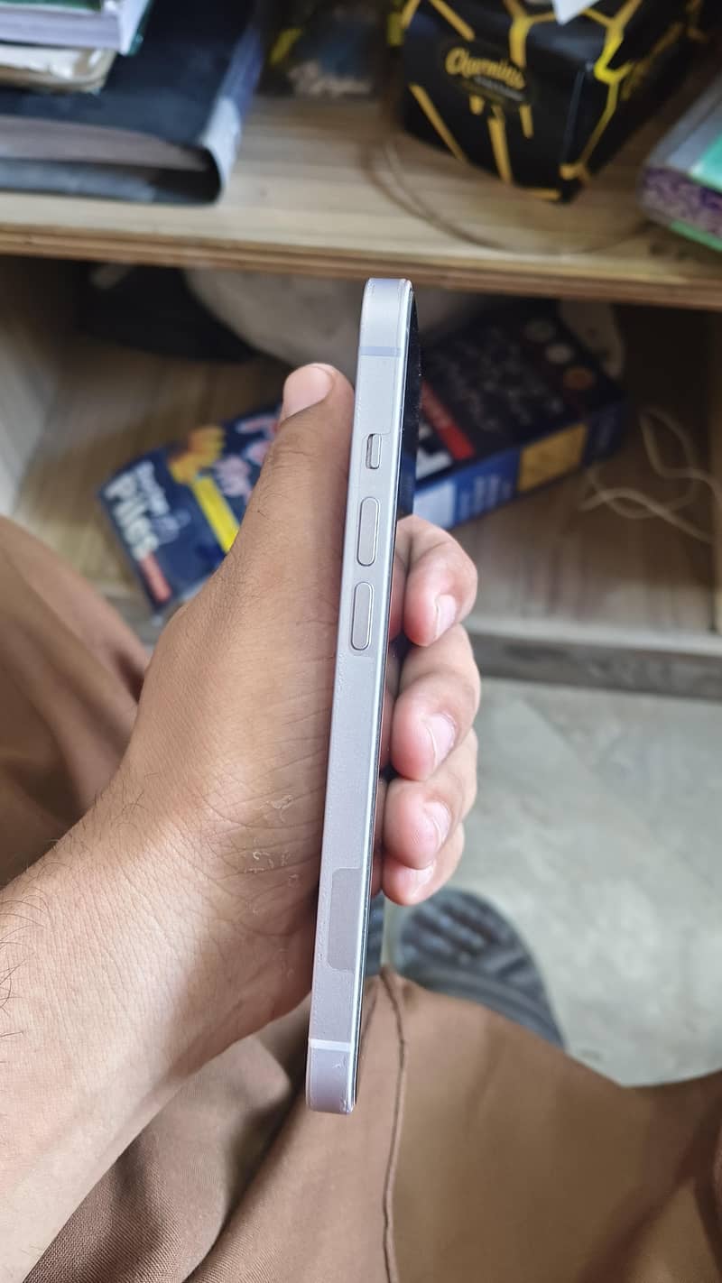 Apple iPhone 14 5