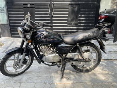 Suzuki gs 150 SE