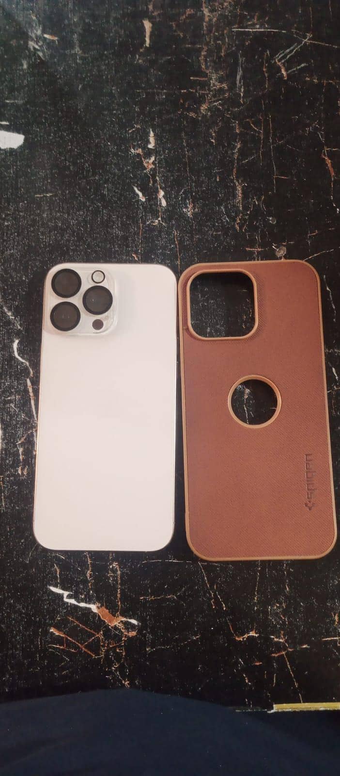 Apple iPhone 16 Pro Max 1
