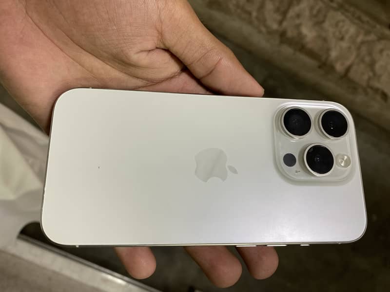 Apple iPhone 15 Pro 1