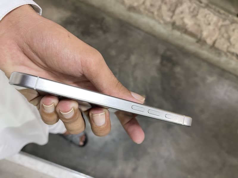 Apple iPhone 15 Pro 6
