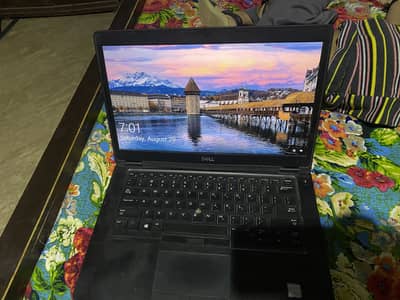 HP Core i7 8th gernation 8/ 256