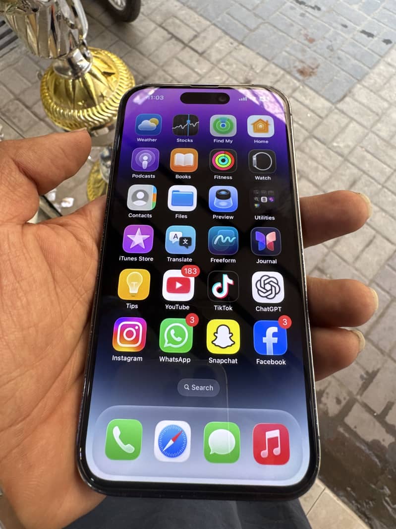Apple iPhone 14 Pro 0