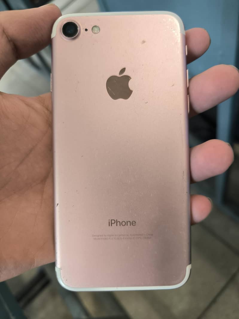 Apple iPhone 7 0