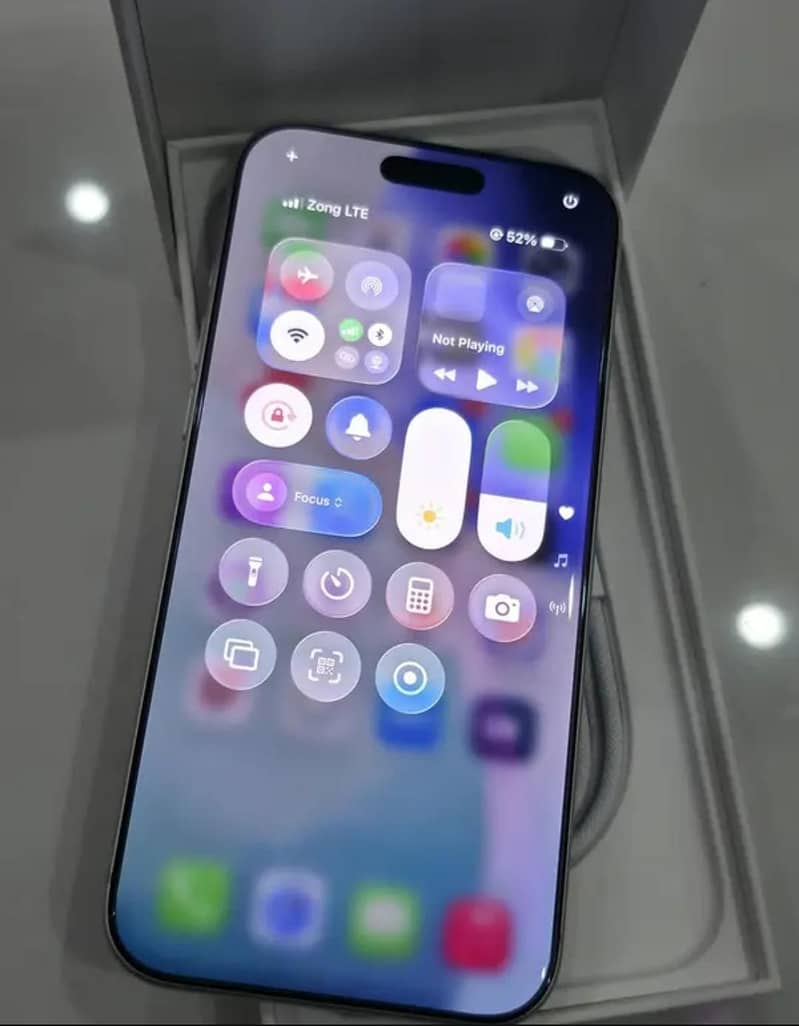Apple iPhone 17 Pro Max 1