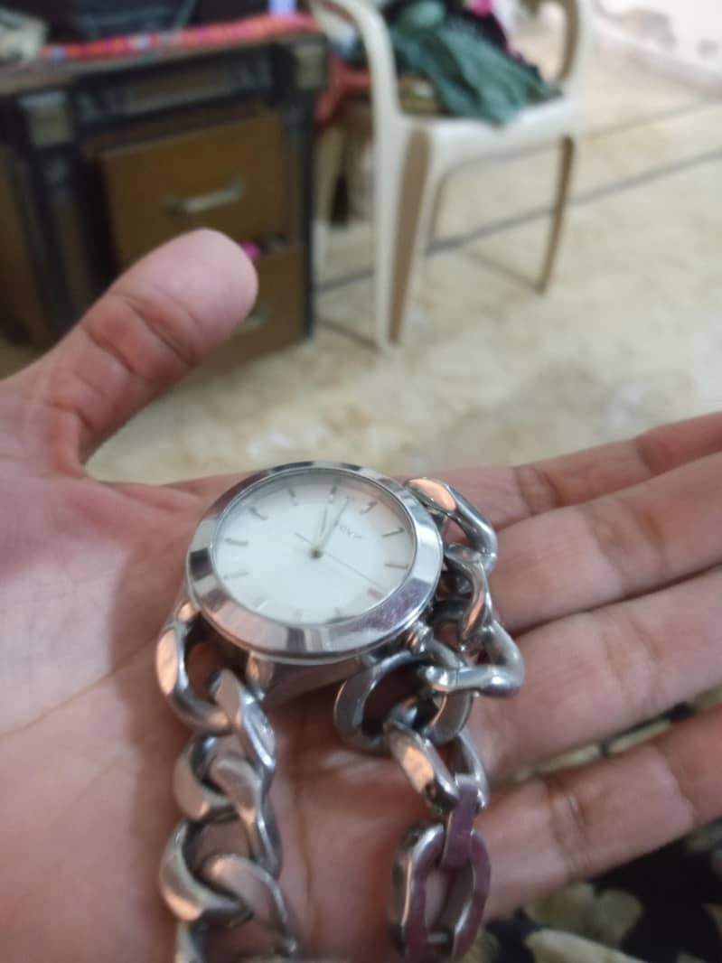 DKNY watch 3