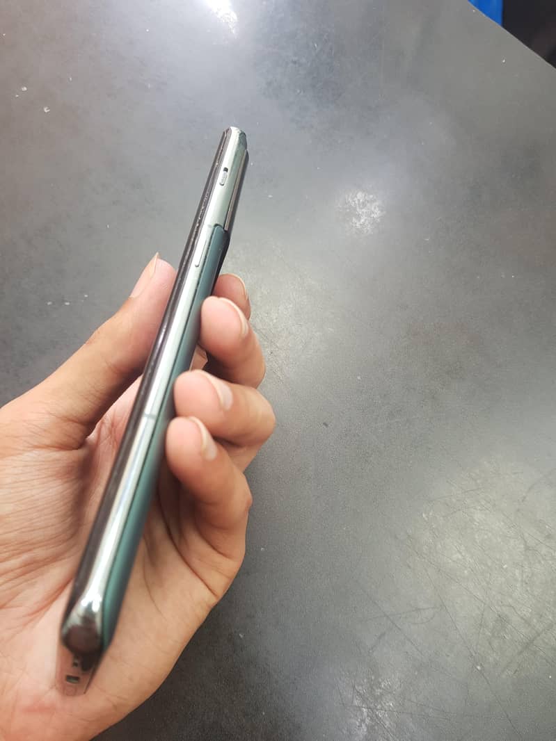 One Plus 10 Pro 1