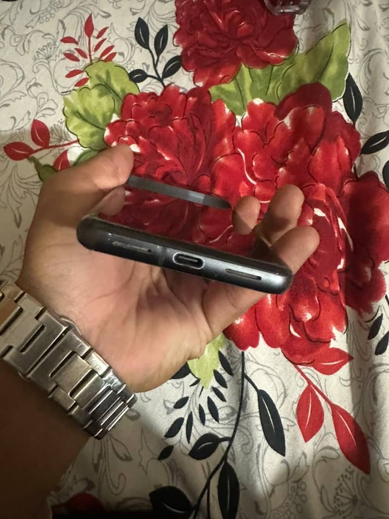 Google Pixel 8 3
