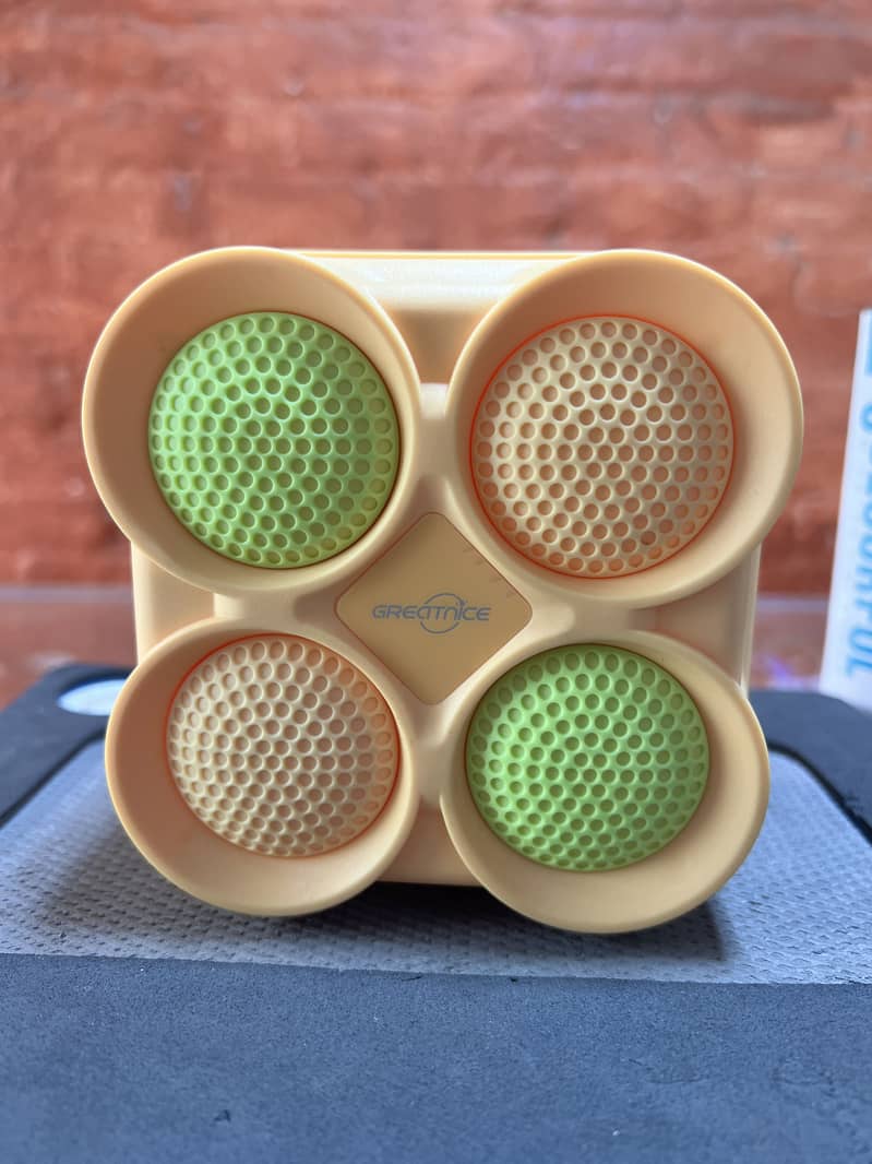 Bluetooth speaker 0