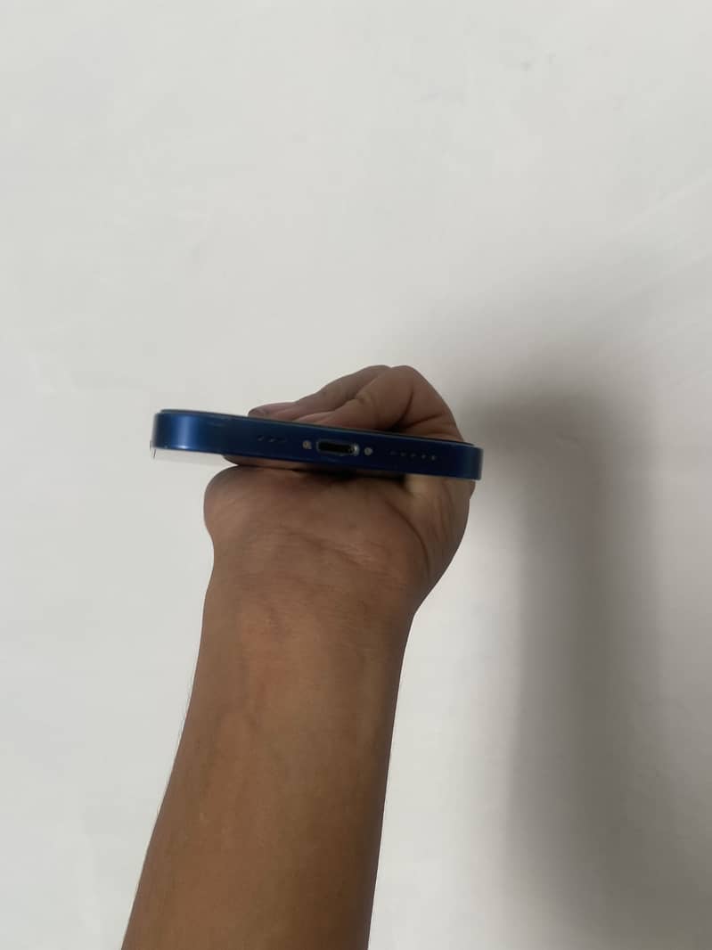 Apple iPhone 12 3