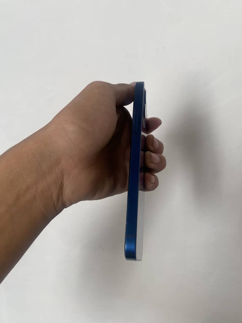 Apple iPhone 12 5
