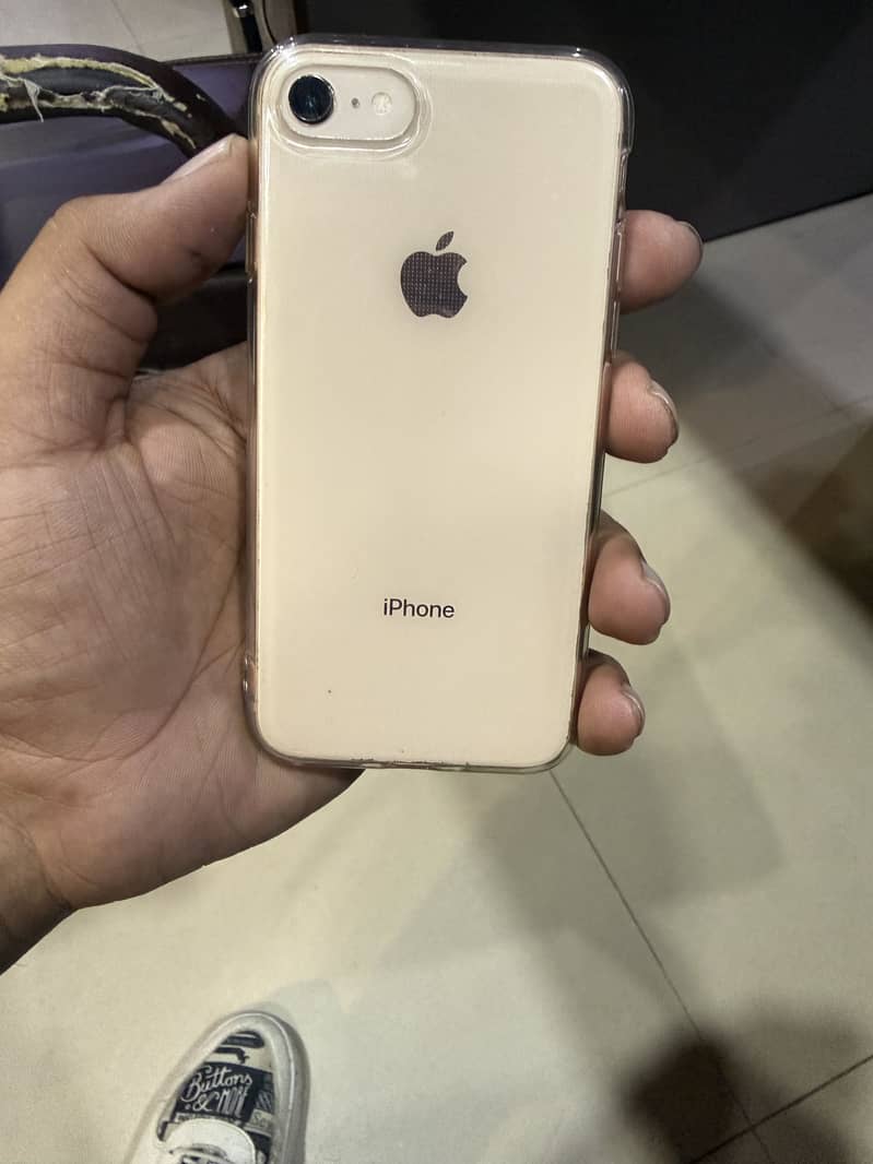 Apple iPhone 8 1