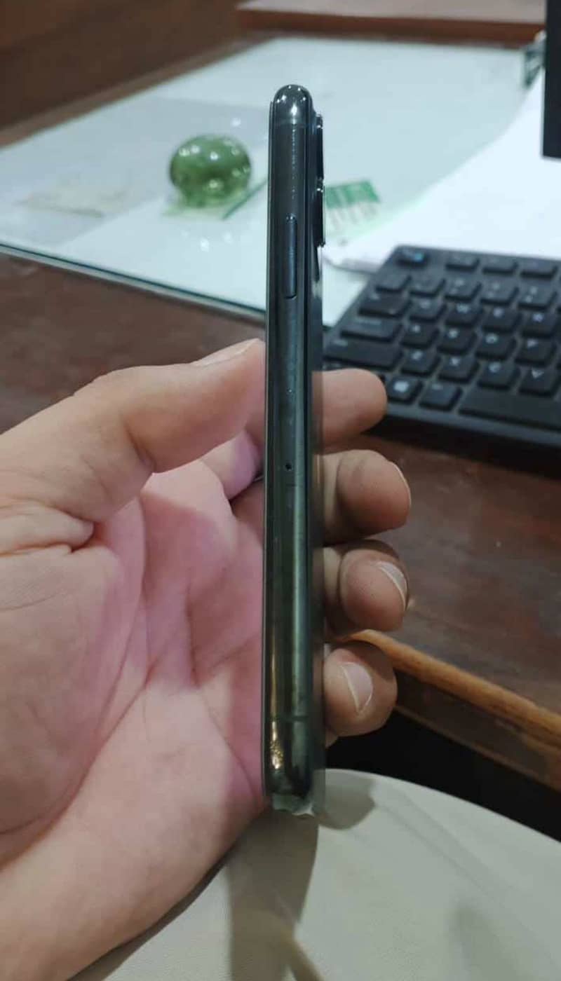 Apple iPhone 11 Pro 1