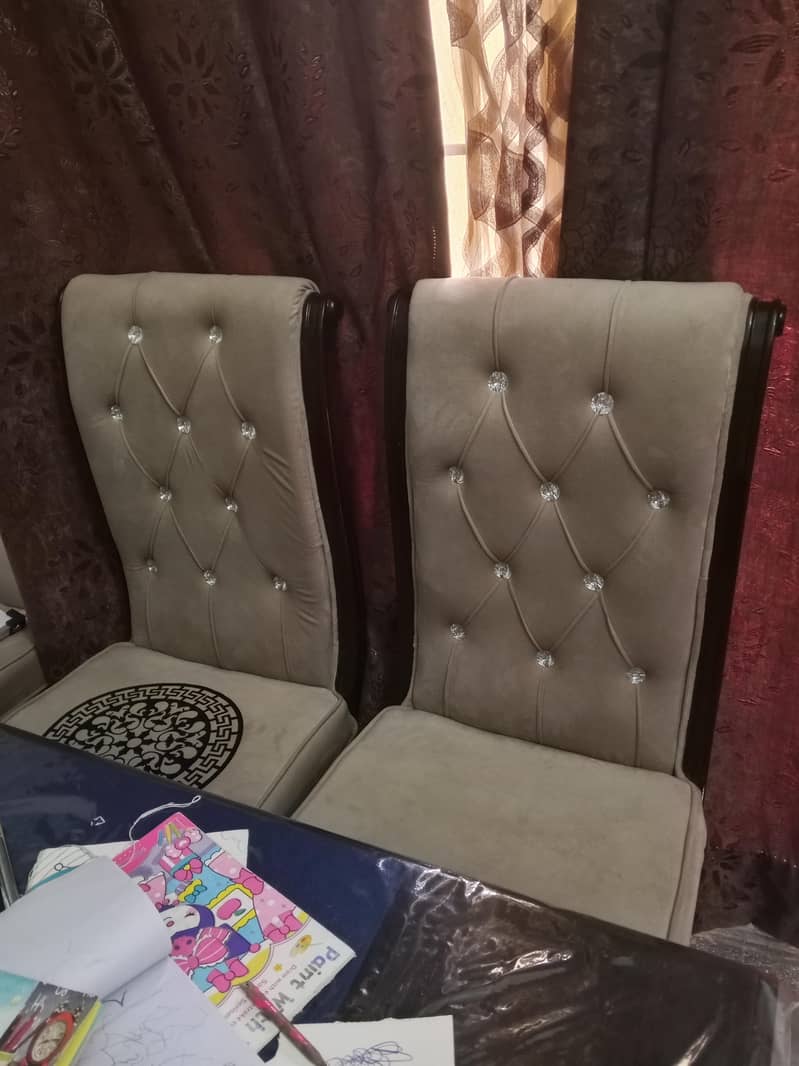 Dining table with 8 chairs 1