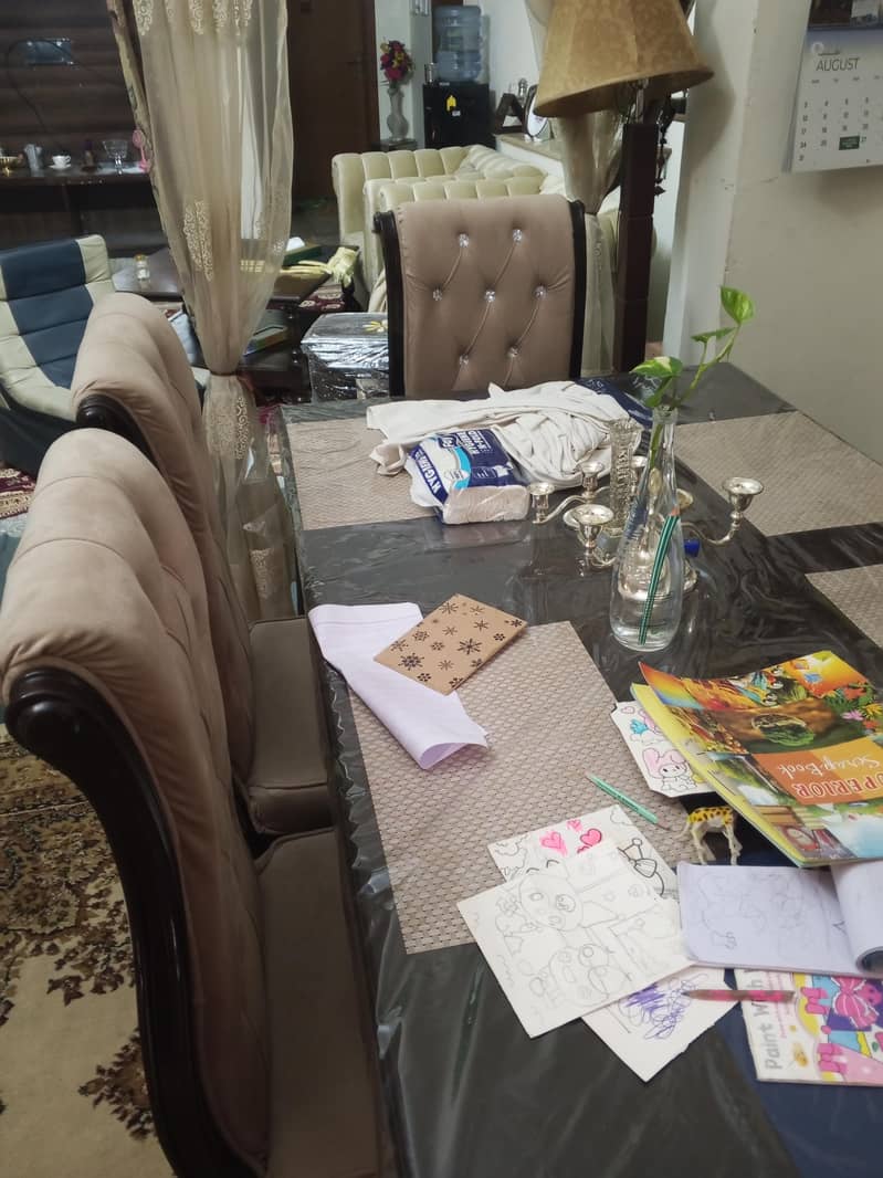 Dining table with 8 chairs 2