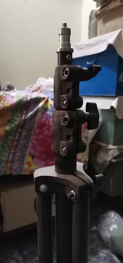 carbon tough quality tripod stands