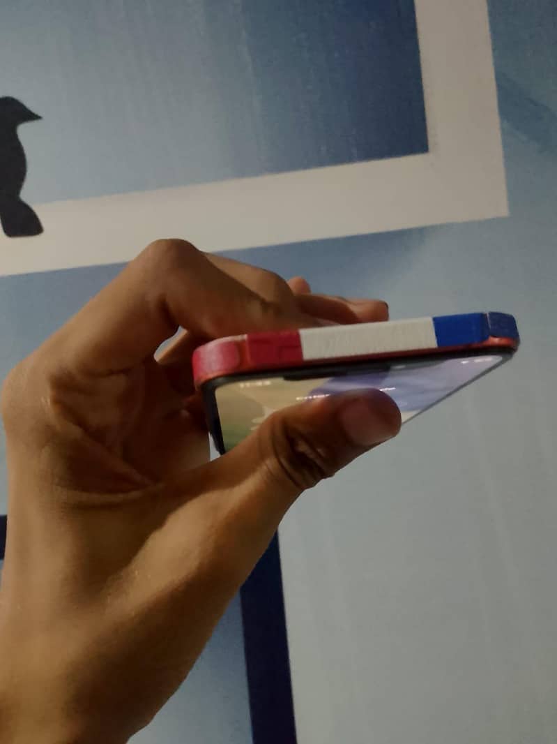 Apple iPhone 12 6