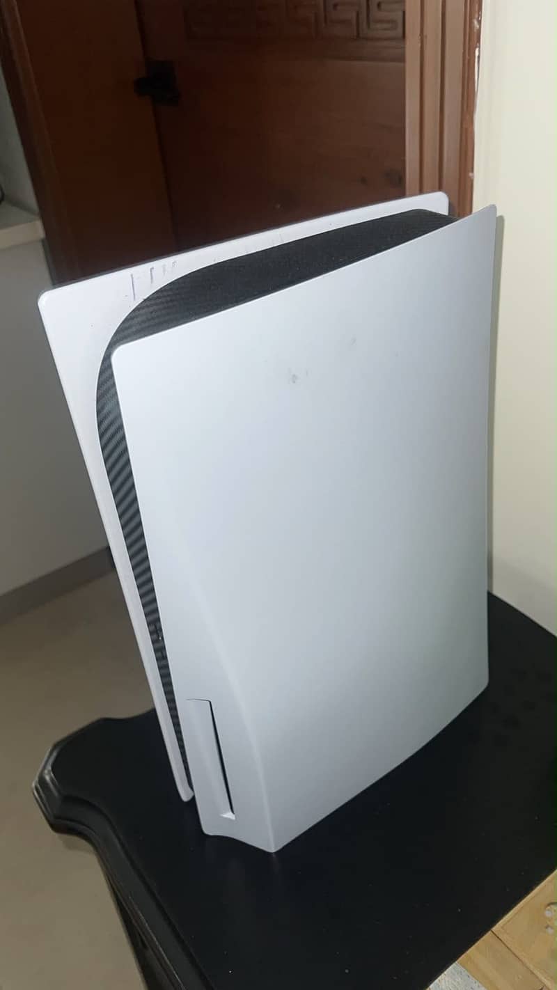 PS5 Disc Edition with 1 Controller 5