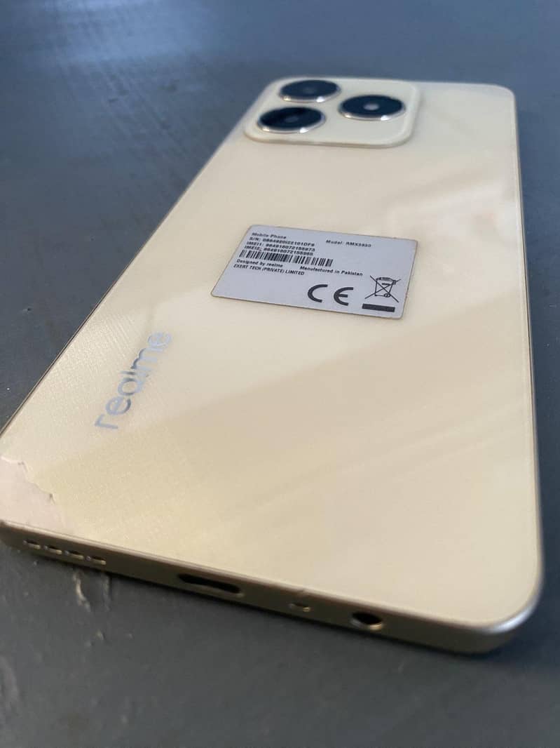 Realme C61 4