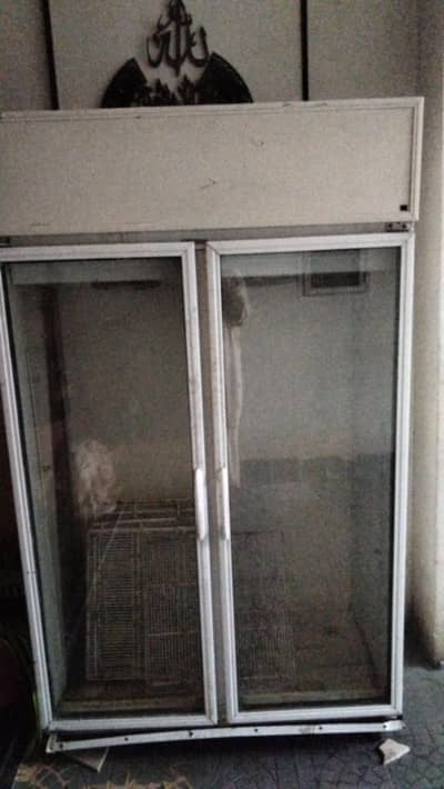 Caravel double door
