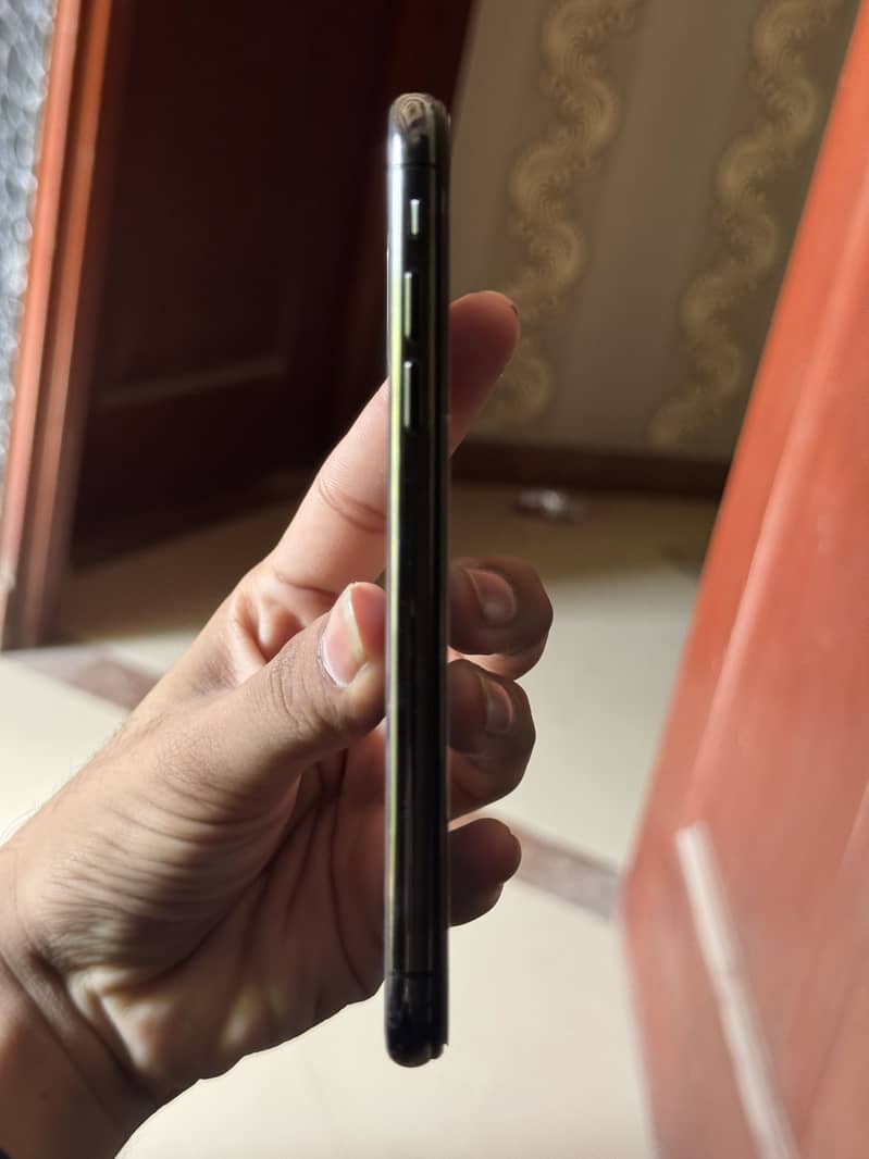 Apple iPhone X 2
