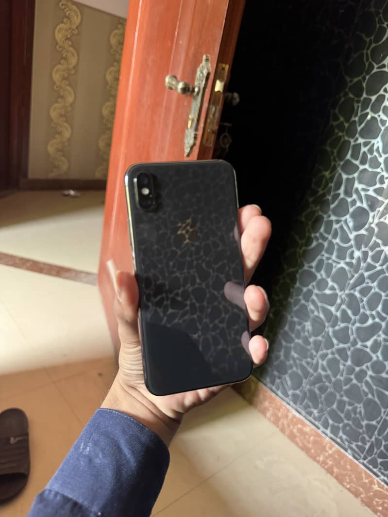 Apple iPhone X 5