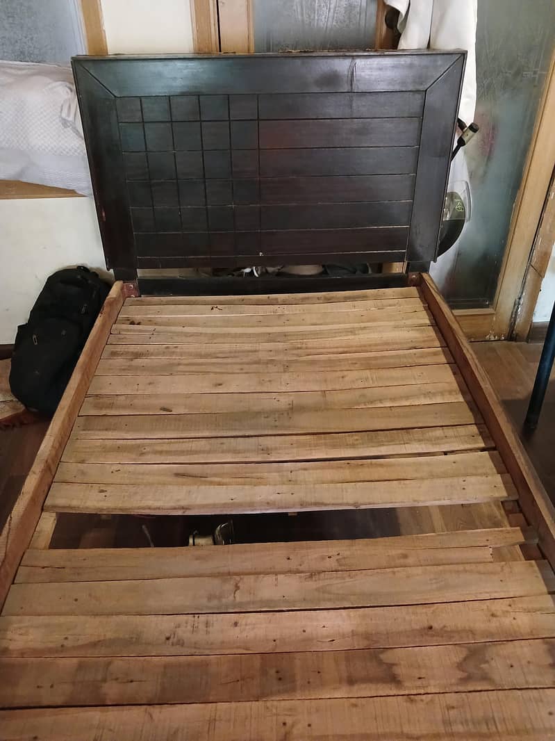Single used bed. 1