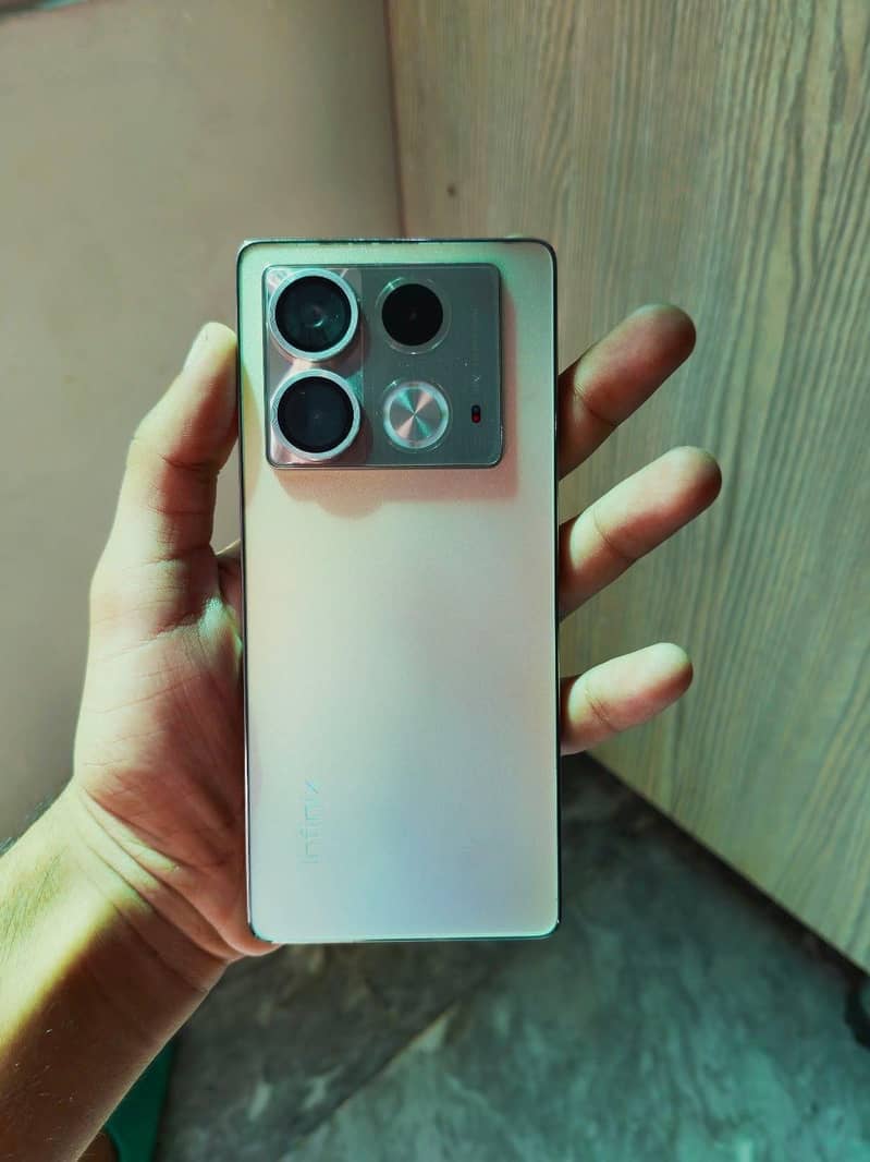 Infinix Note 40 0