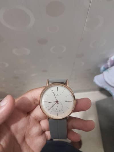 Beautiful wrist watch highly recommended
