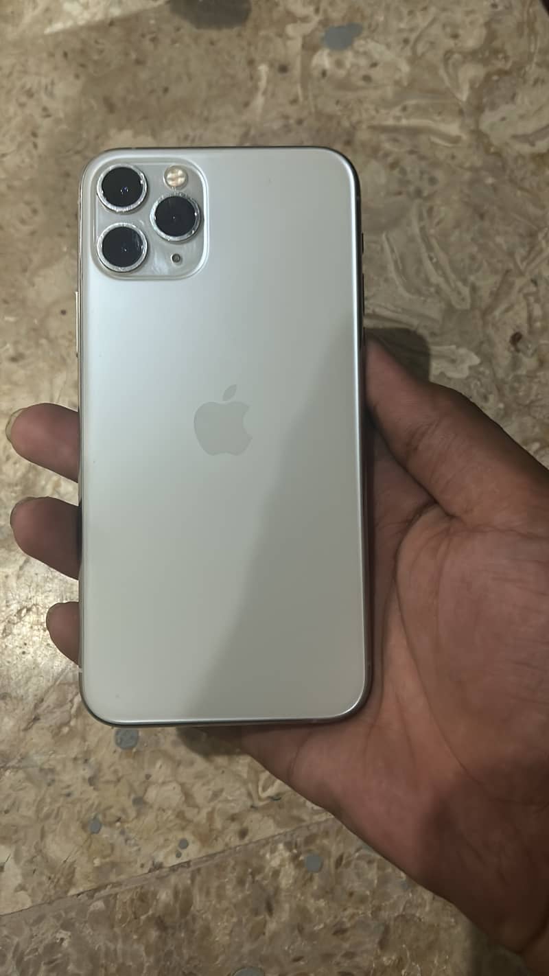 Apple iPhone 11 Pro 3