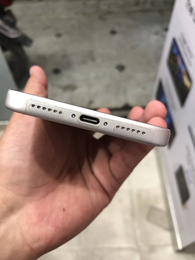 Apple iPhone 17 Pro Max 5