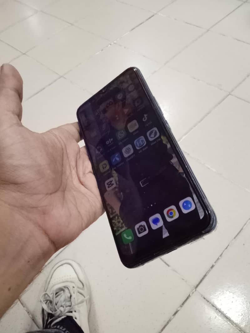 Tecno Spark 8C 2