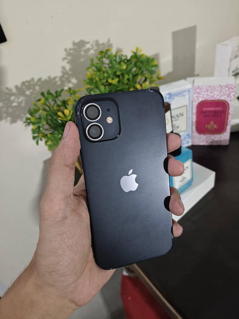 Apple iPhone 12 5