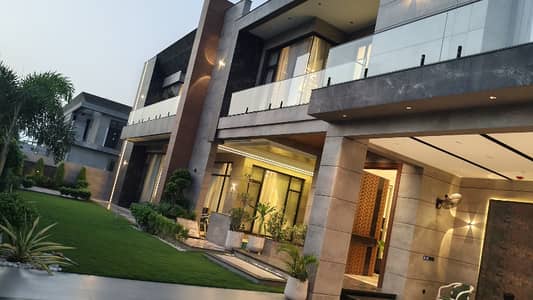 2 Kanal Resident House For Sale